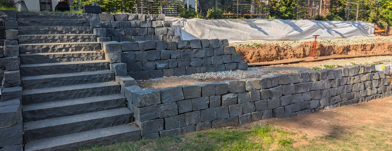 Kleinmauersteine gespalten