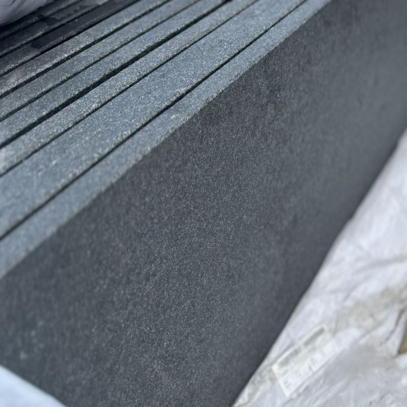 4 x 35 cm Granit Trittstufen Adrian Black schwarz 120 cm lang
