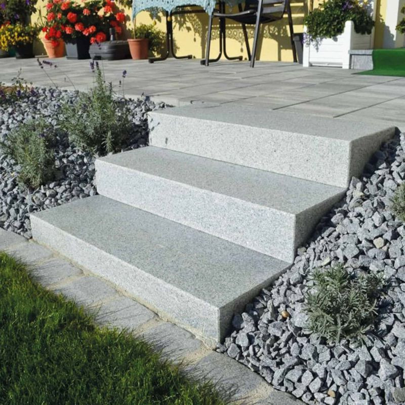 18 x 45 cm Granit Blockstufen Griys hellgrau 80 cm lang