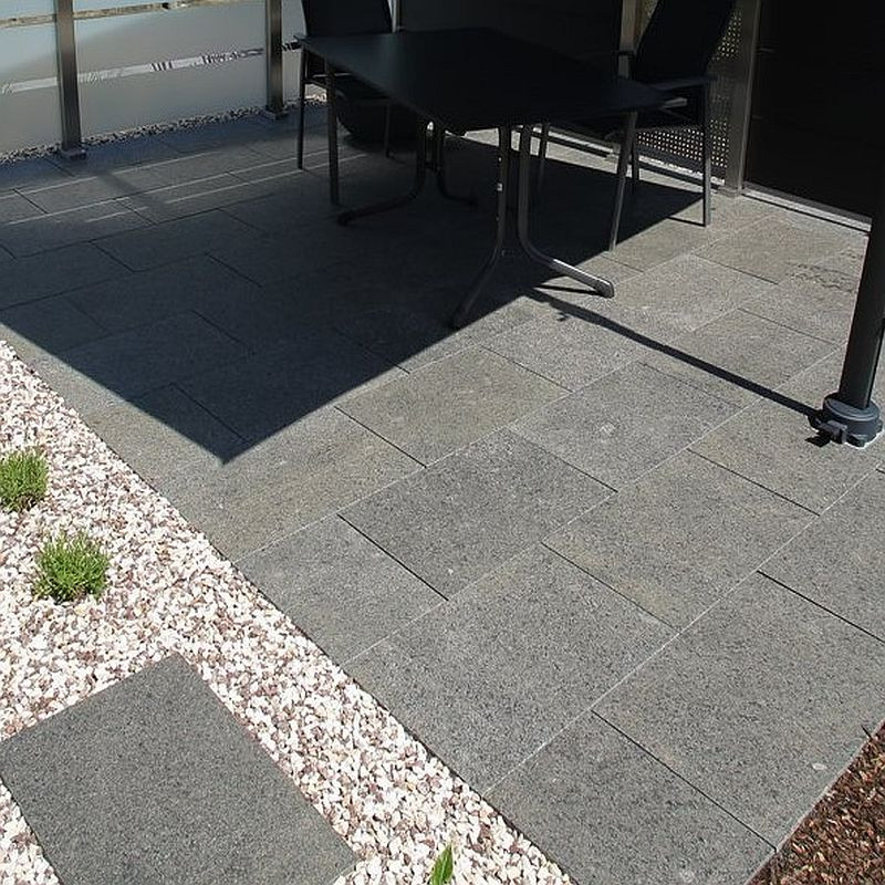 6 cm starke Granit-Pflasterplatten Alvaro anthrazit 60 x 40 cm