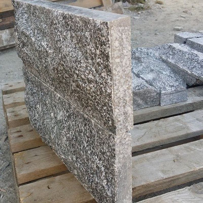 2 - 3 cm starke Granit Verblender Griys hellgrau gesägte Kanten