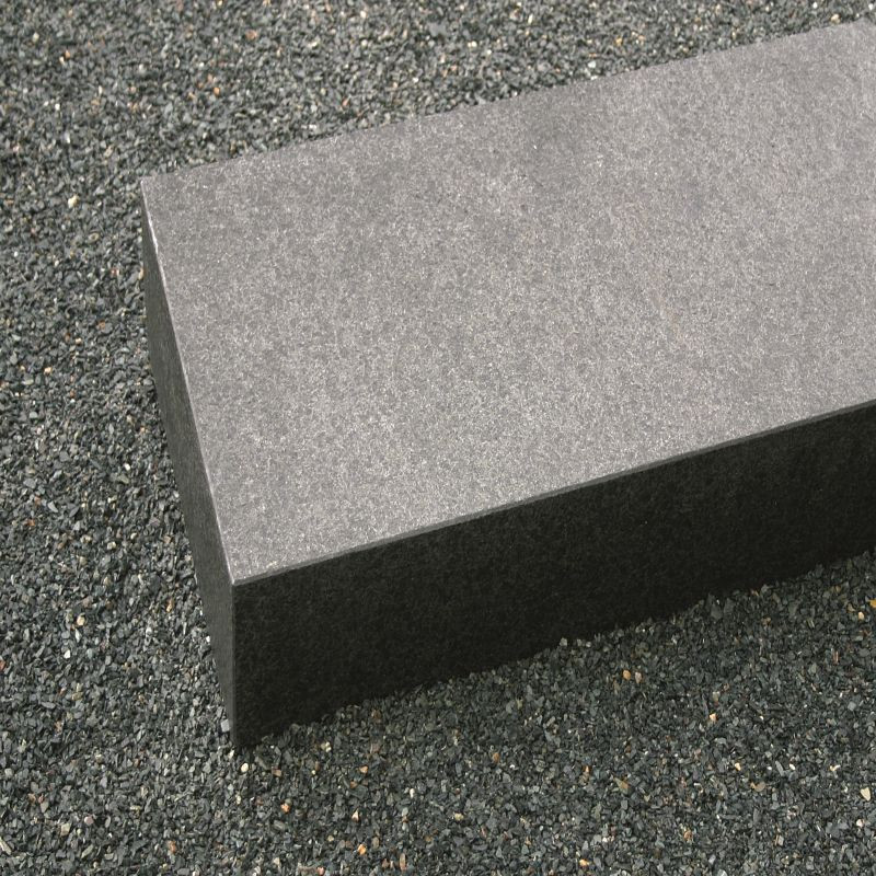 15 x 35 cm Basaltlava-Blockstufen Vulcano grau 125 cm lang