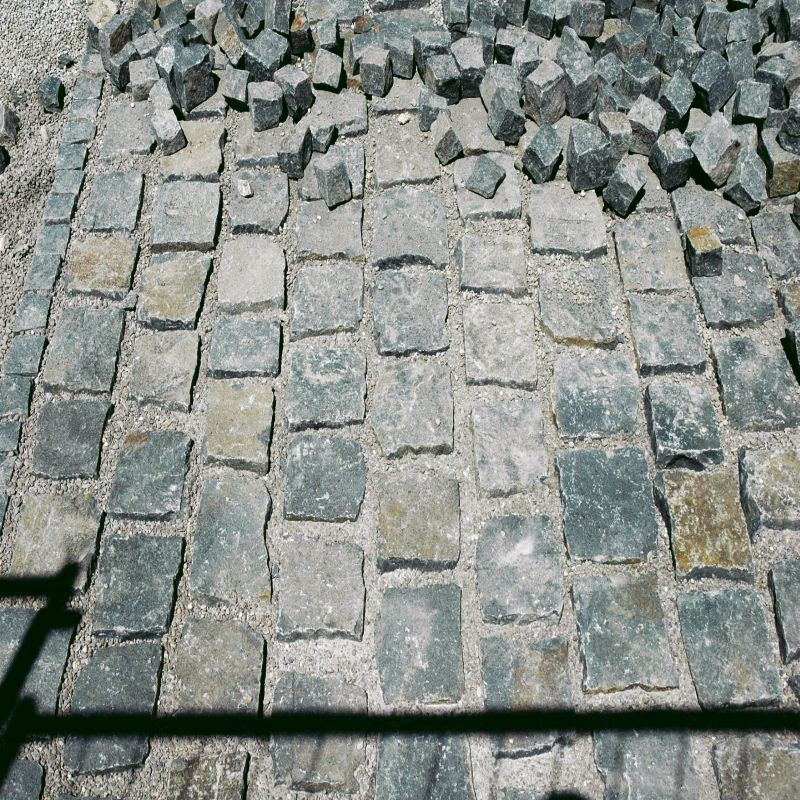 Basalt Pflastersteine schwarz - anthrazit verlegt