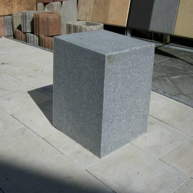 Granit Sitzblöcke Alvaro anthrazit 200 cm lang 45 x 45 cm