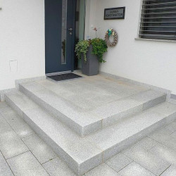 20 cm starke Granit Podestplatte Elena weißgrau 250 x 200 cm