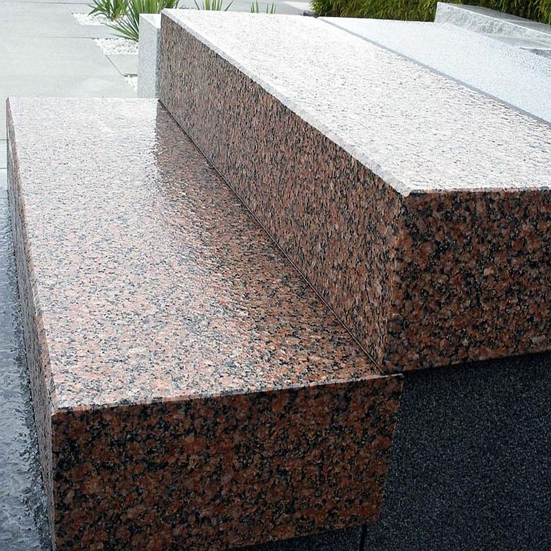 15 x 40 cm Granit Blockstufen Laahs rot