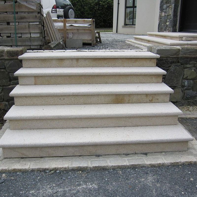 8 x 30 cm Granit Trittstufen Tiago gelb 300 cm lang