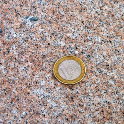 3 cm starke Granit Terrassenplatten Tiago gelb geflammt