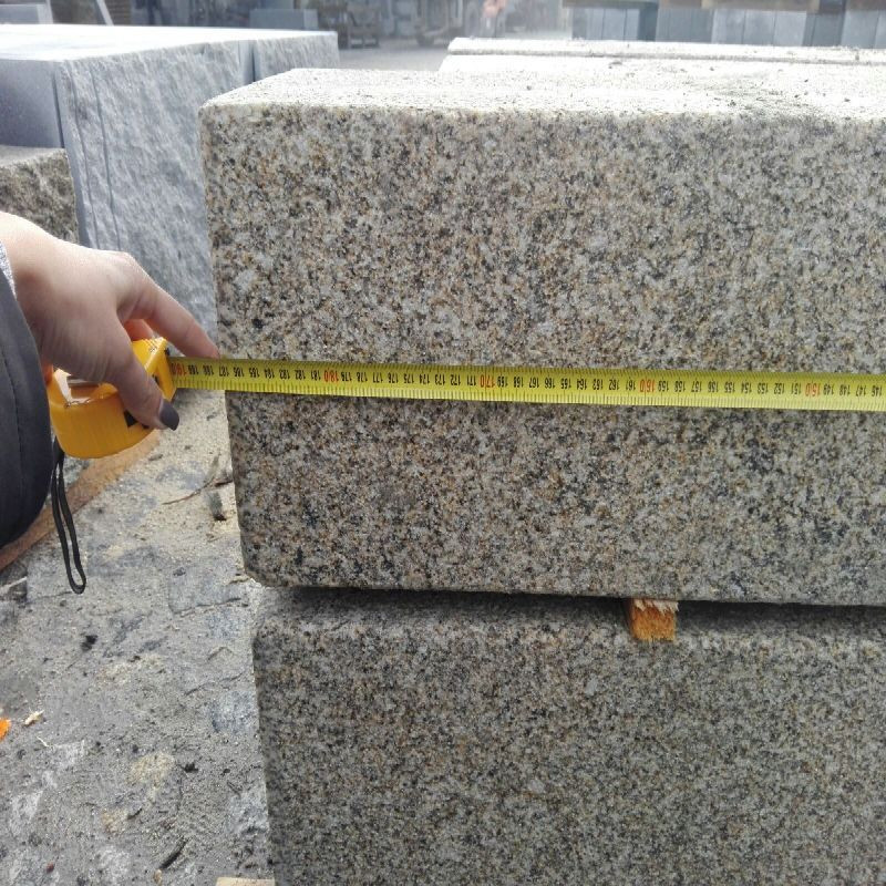 30 x 30 cm Granitpfosten Tiago gelb